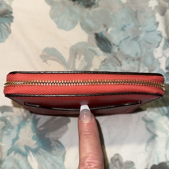 COACH Coral Crosshatch Leather Wallet Pristine - Picture 6 of 16